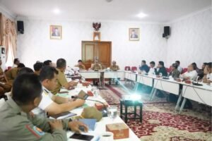 Pj Bupati Ajak Perusahaan Ikut Partisipasi Normalisasi Sungai Boom Berlian