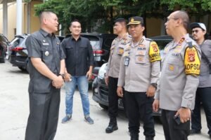 Kapolda Sumatera Selatan didampingi PJU dan Kapolrestabes Palembang cek PPS dan PPK pastikan Integritas hasil pemilihan terjaga