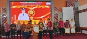 Sabet Penghargaan, Camat Banyuasin III Ucapkan Terima Kasih Kepada Kepala Desa dan Lurah