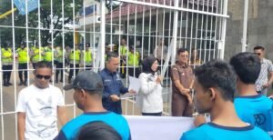 PST, Gelar Aksi Demo di Kejati Sumsel, Laporkan Dugaan Penyimpangan Proyek Di Instansi Kabupaten Kota di Sumsel