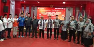 KPU Kota Palembang Terima Berkas Syarat Admibistrasi Yudha-Bahar Sebagai Balon Walikota dan Wawako