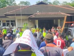 Ratusan Massa Geruduk Dishut Sumsel Meminta Tangkap Pelaku Dan Pemodal Yang Membuka 1333 Ha Lahan Kawasan HP di MUBA, Diluar PBPH,