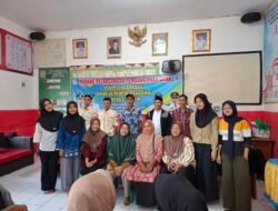 Pemdes Lubuk Saung Salurkan honorer Guru TK, Guru Paud, Penyuluh Agama dan Marbot Masjid