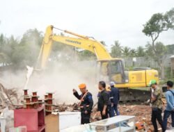 KAI Divre III Palembang Lakukan Penertiban Aset di Jalan Jenderal Sudirman Muara Enim