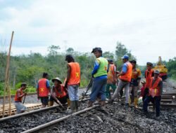 Jelang Angkutan Lebaran Idul Fitri 2025, KAI Divre III Intensifkan Perawatan Sarana Prasarana dan Catat 47.533 Tiket Terjual