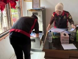 Kejari OKUT Geledah Kantor PMI Kabupaten OKUT, Terkait Dugaan Tipikor Dana Hibah Tahun 2018-2023