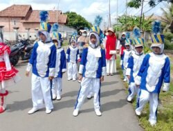 Pemdes Pengabuan Timur Menggelar Kegiatan Gelar Lomba Gerak Jalan Untuk menumbuhkan Kembangkan Rasa Nasionalisme