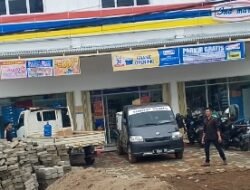Diduga Indomaret Pangkalan Balai Belum Kantongi izin Resmi;! Aktipitas Jelang. Lounchng