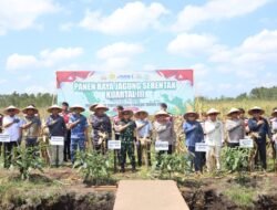 Polda Kalsel Melepas Sekaligus Serahkan 30 Ton Jagung Hasil Panen Raya Kepada Bulog
