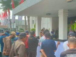Sambangi Kantor Walikota, Massa LASKAR Sumsel Minta Copot Kadis Perkimtan, Karena Lakukan Penebangan Pohon Lahan RTH Tanpa Prosedur
