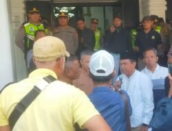 Massa GLSS Geruduk Kantor Walikota Palembang, Meminta Kembalikan Jabatan Baru R Sebagai Sekretaris Dinas PUPR Ke Jabatan Semula
