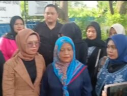 Diduga Adanya Intervensi Warga Dalam Perkara Penganiayaan Anak Usia 7 Tahun, Zalia didampingi Kuasa Hukumnya Datangi Kantor KPAD Kota Palembang