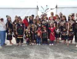 Penghujung Tahun 2025, MMDAK Bersama HMK Meriahkan Opening Batfest 2025 Dengan Tampilan Parade dan Tarian Budaya Dayak