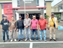 Warga Desa Tebing Abang Dan Amol Datangi kejari Banyuasin Terkait Dugaan Penyimpangan Dana Desa Tahun 2024~2025