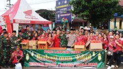 Polres Lampung Utara Bersama PSMTI, Kodim 0412 dan Skala Brak Bagikan 1.000 Takjil Kepada Pengendara