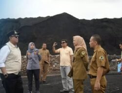 Wakil Bupati PALI, Turun Langsung Melakukan Pengawasan Pelaksanaan Penanaman Modal di PT Servo Lintas Raya dan PT Swarnadwipa Dermaga