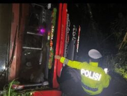 Dini Hari di Lahat: Laporan Warga ke 110 Picu Evakuasi Bus Masuk Jurang