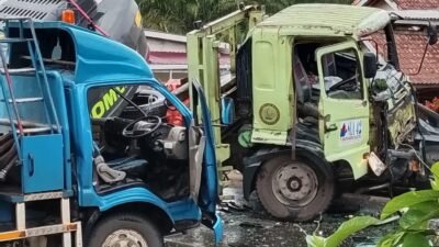 Dua Truk Beradu Kambing di Jalintim Palembang–Betung KM 56, Lubuk Lancang. Arus Lalu Lintas Sempat Macet 