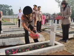 Peringati Hari Bhayangkara ke-80, Polres Lampung Utara Gelar Ziarah dan Tabur Bunga di TMP Kotabumi
