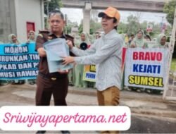 LSM MMK Aksi Damai di Kejati Sumsel, Sebut: Pemerintah Kabupaten Musi Rawas Zolim Terhadap Kontraktor