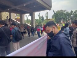 PT. SRMD dan PT Lonsum Indonesia Diduga Merampas Lahan Masyarakat di Muratara, Massa Aksi Laporkan Ke DPRD Sumsel