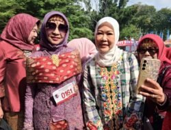 Lestarikan Budaya, IPEMI Sumsel Ramaikan Parade Perempuan Kebaya Kain Songket di Palembang