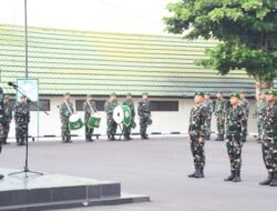 Korem 044/Gapo kibarkan Bendera Merah Putih Dalam Upacara Mingguan Yang Dipimpin Letkol Caj Anis Munandar