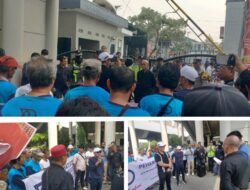 Adanya Dugaan Penyimpangan Pengadaan Solar Cell di Dishub Kota Palembang Tahun 2025 Dan 2026, Massa SIRA Dan PST Gelar Aksi Demo