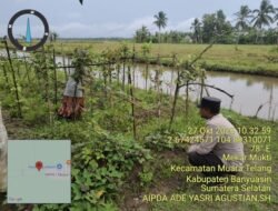 Dukung Ketahanan Pangan Nasional, Bhabinkamtibmas Polsek Muara Telang Aipda Ade Yasri, Ajak Warga Desa Telang Jaya Kec. Muara Telang Kembangkan Pekarangan Produktif