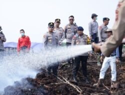 Perkuat Sinergi TNI-Polri dan Pemda, Kapolda Sumsel Pantau Penanggulangan Karhutla di Pangkalan Lampam